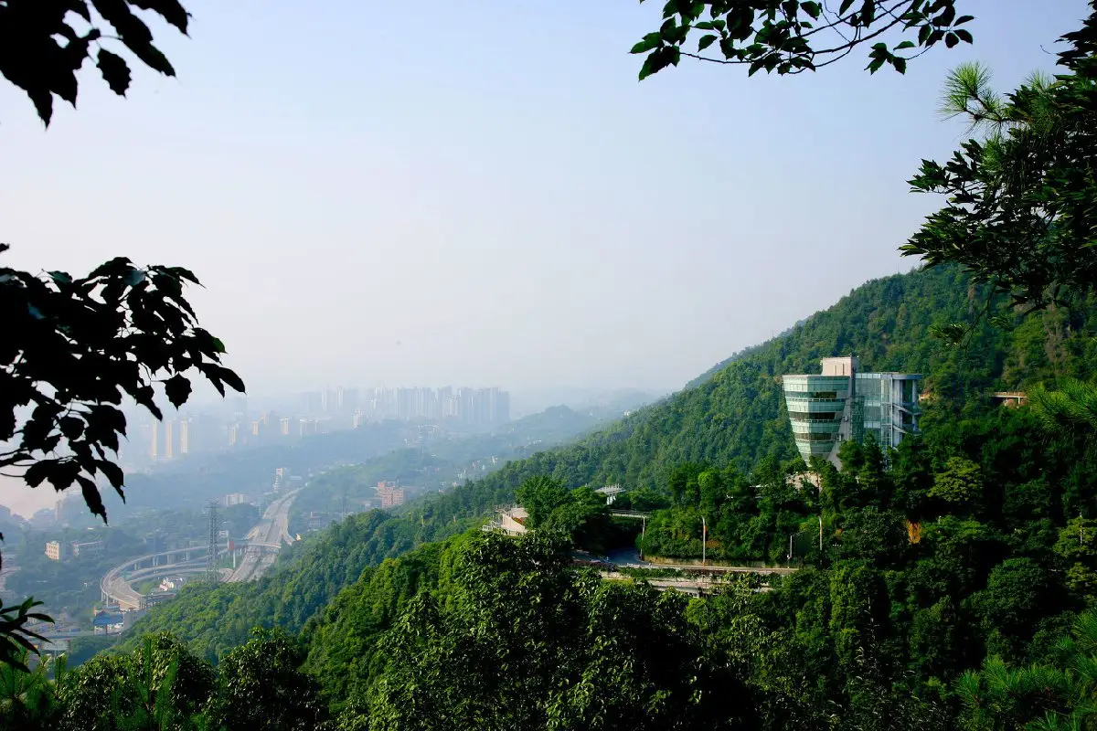 重庆南山风景区哪里有行李寄存的地方？南山风景区行李寄存怎么收费？